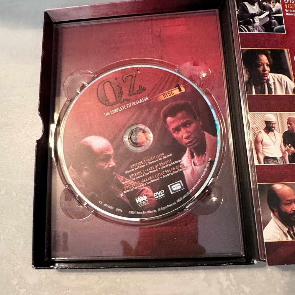 Oz - The Complete Fifth Season (DVD, 2005, 3-Disc Set) - Picture 3 of 5